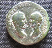 Macrinus és Diadenumian Kigyós hátlapú prov. Sestertius 14,7 gr/27mm