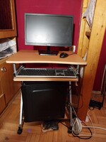 KOMPLETT SZÁMÍTÓGÉP ÚJ ASZTALLAL EGYÜTT ADATOK A LEÍRÁSBAN