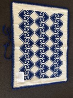 Felvidéki palóc szálszámolásos párnahuzat – kék-fehér – 61 × 47 cm