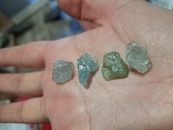 Top minőségű eredeti afgán nyers akvamarin rögök