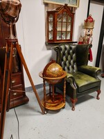 Olasz italtartó földgömb , kompakt méretű bárszekrény nagyon szép állapotban