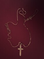 Arany nyaklánc kereszt medállal