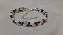 Gyöngy karkötő