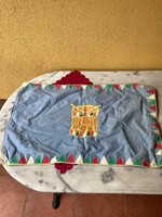 Kisdobos zászlóból készült párna 64x41 cm.