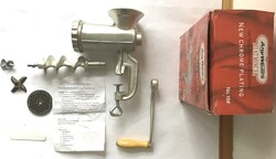 10-es Öntöttvas húsdaráló eredeti dobozában. Márka: Any Wears 3,17 kg. ÚJ