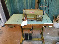 Csepel Cs 121S Elnyűhetetlen ipari gyorsvarrógép varrógép DDR motorral