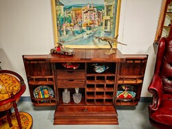 Tömör fa mahagóni színű bárszekrény, minőségi fa álló komód , italtartó szekrény gyönyörű állapotban