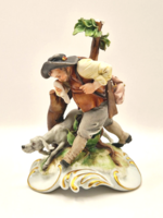 Capodimonte Vadász kopó kutyájával porcelán figura 13.5cm