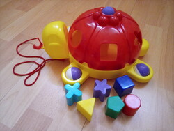 Húzható teknős formabedobó készségfejlesztő babajáték