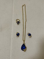 Nagyon szép ékszerek ( nyaklánc, gyűrű, fülbevaló)