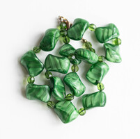 Vintage nyaklánc selymes fényű csíkos zöld üveg gyöngyökkel