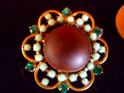 Antik filigrán bross türkiz, zöld és nagy borostyán színű  kő díszítéssel