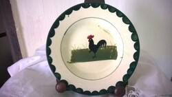 Schütz fajansz-majolika falitányér klasszikus kakasos népi motívum, átm.15,4 cm