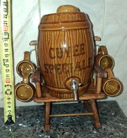 Kerámia italos hordó poharakkal