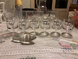 Tokaj feliratú aranyozott talpas pálinkáspohár készlet 6 db + dekanter dugó