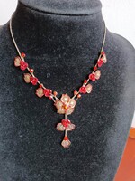 Sok apró rózsa dekoros nyaklánc - rózsás nyakék