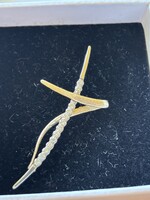 Sárga arany-fehérarany különleges kereszt medál briliánsokkal