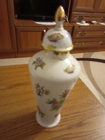 Herendi váza tetővel