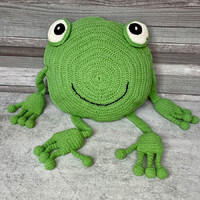 Kézműves horgolt béka párna játék