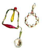 1960'S Vintage karácsonyfadíszek 3 db különböző darab üveg gyöngyös függelék egybe szép állapotban