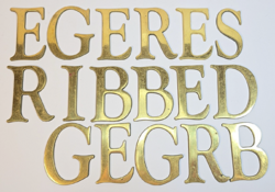 Vintage, dekoratív nagyméretű réz betűk egy csomagban.