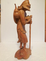 Keleti bölcs  vagy istenség  , nagyon jó minőségű  keleti fafaragás  , egy tőből kifaragva  , 35 cm