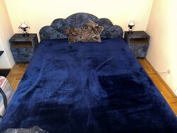 Franciágy 2 éjjeliszekrénnyel