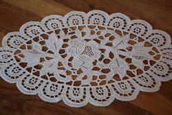 Antik álomszép vert csipke terítő asztalterítő asztalközép vitrin terítő virág minta 31 x 18