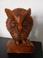 Kézműves bagoly könyvvel figura viaszból
