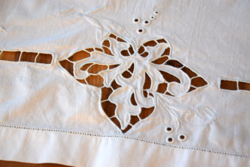 Antik Régi Hímzett riselt ünnepi nagy len vászon terítő asztalterítő 124 x 109 cm