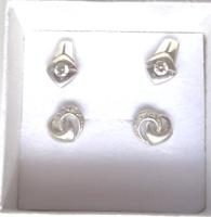 Két pár ezüst fülbevaló ragyogó cirkónia kövekkel