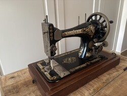 Kézi hajtású Singer varrógép