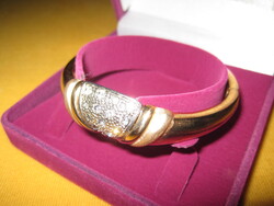 Arany színű strasszköves női karkötő díszdobozban