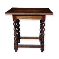 Koloniál lerakóasztal