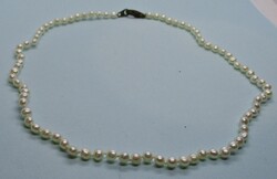 Szép kis fényes valódi gyöngy nyakék