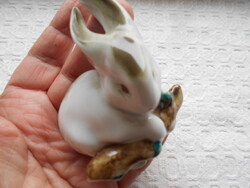 Zsolnay nyuszi vitrin  figura 7 cm