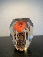 Díszes üveg papírnehezék