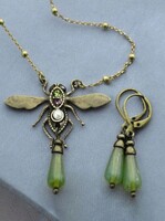 Szitakötő Nyaklánc Fülbevaló Vintage Retro Kézműves Ékszerszett Nemesfém + Ékszerdoboz. Új!