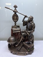 Galileo Galilei bronzirozott szobor 14x20cm