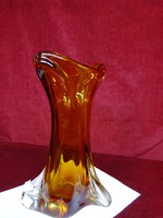 Bohemia fújt csehszlovák üveg váza. 32 cm magas, borostyán szín, különleges forma. Vanneki!