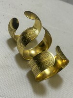 Gyönyörű mintás karperecek, karkötők