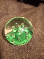 Üveg papírnehezék