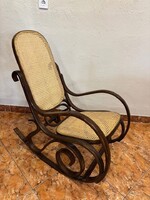 Thonet jellegű hintaszék fotel