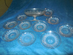 Desszertes  - süteményes  készlet  , 10 db kistányér  ( 6 db + 4 db tartalék ) és 1 db  talpas tál