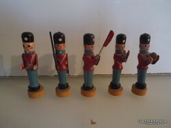 SZOBOR - 5 db - FA - KATONA - ANGOL  - 5 x 3 cm - ANTIK - HIBÁTLAN