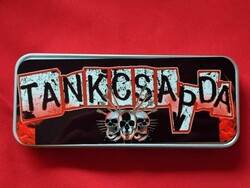 TANKCSAPDA EZÜST SZÍNŰ FÉM DOBOZ, TÁROLÓ, TOLLTARTÓ