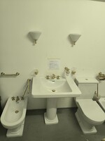 Új Német Keramag Opus mosdó Kludi adlon kerámia betétes csapteleppel  ezen kívül bidé,wc, mosdó