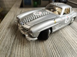 Mercedes Benz 300SL 1:18 Bburago
