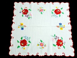 Kalocsai mintával hímzett terítő 53 x 50 cm