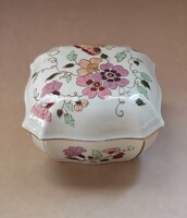 Zsolnay kézzel festett fedeles porcelán bonbonier – 10,5 cm